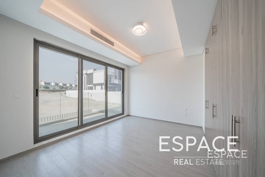 Hilltop | Private Pool | Landscaped - Image 11