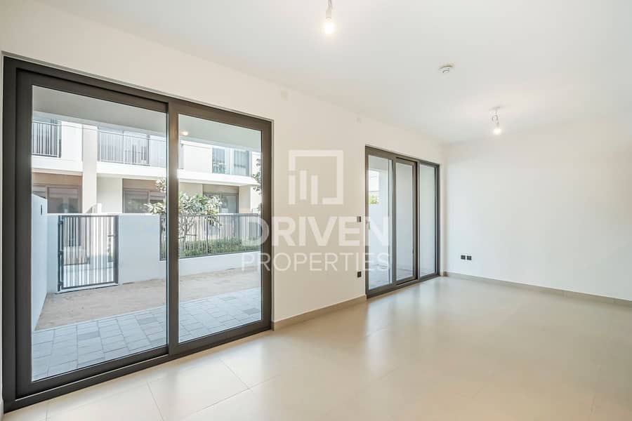 Spacious Layout | Bright | Ready to Move In