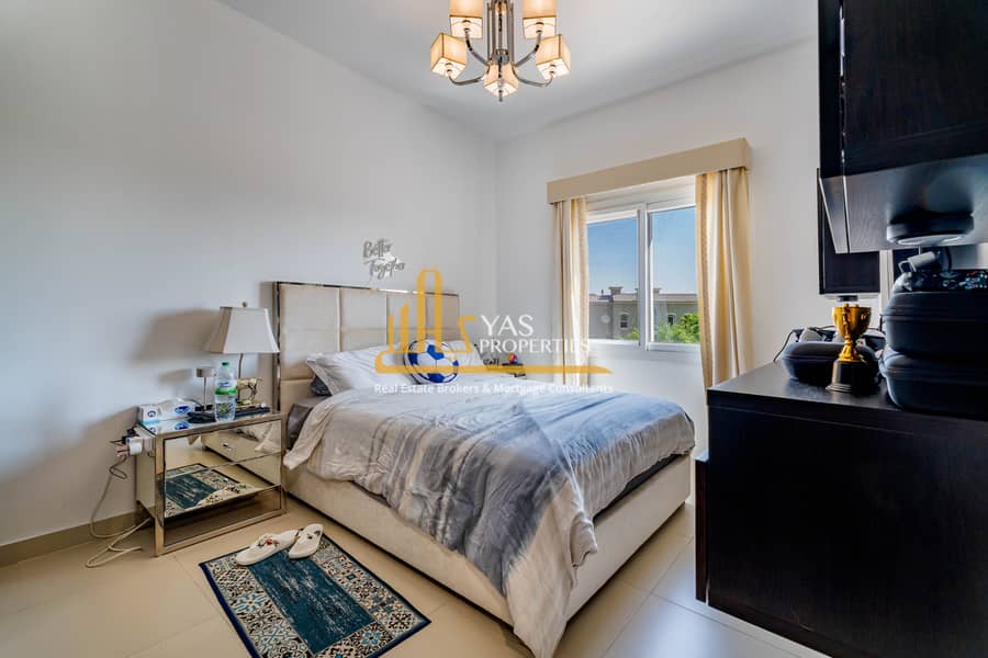 Exclusive | Vacant | Single Row