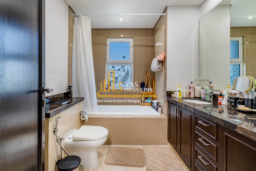 Exclusive | Vacant | Single Row - Image 8