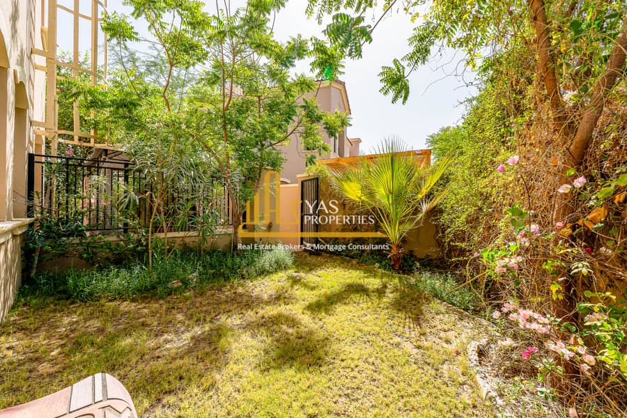 Exclusive | Vacant | Single Row - Image 13