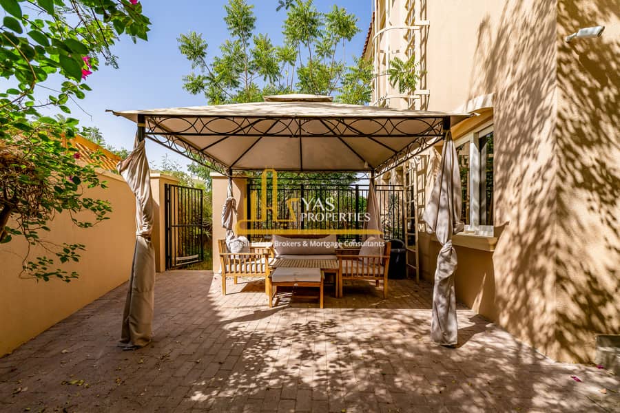 Exclusive | Vacant | Single Row - Image 14