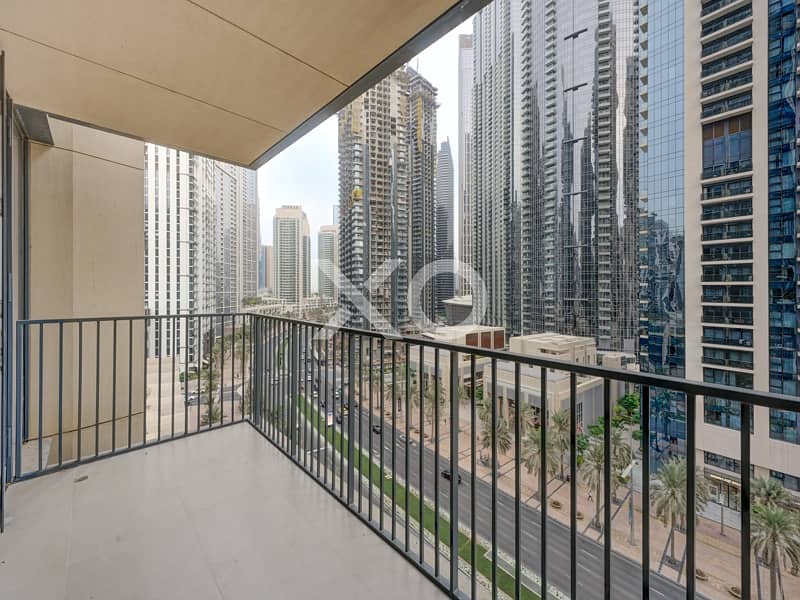 Exclusive | Beautifully Renovated | Vacant - Image 6