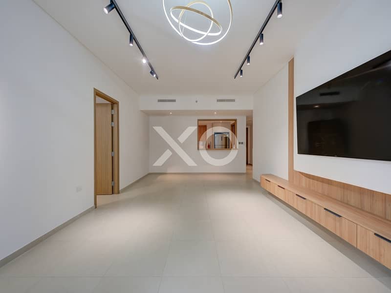 Exclusive | Beautifully Renovated | Vacant - Image 8