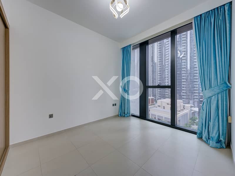 Exclusive | Beautifully Renovated | Vacant - Image 16