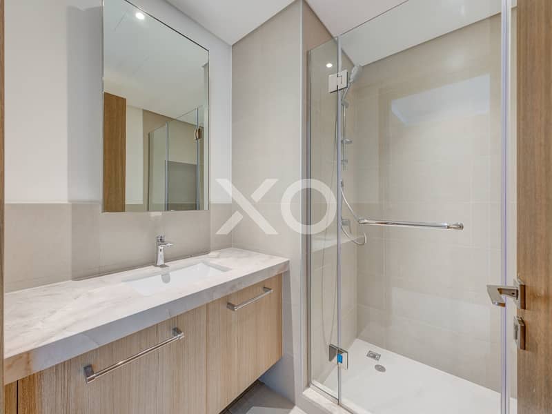 Exclusive | Beautifully Renovated | Vacant - Image 19