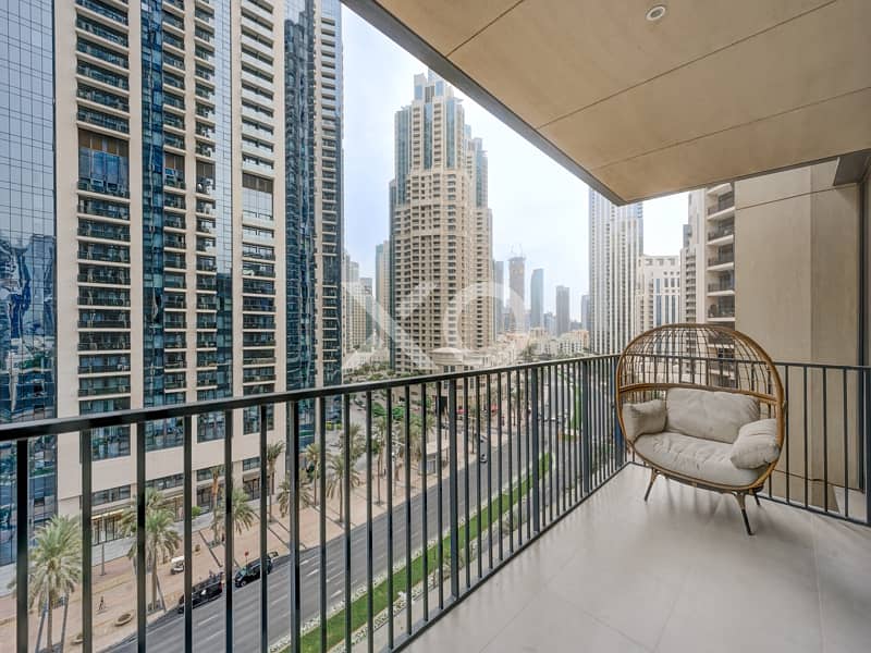 Exclusive | Beautifully Renovated | Vacant - Image 21