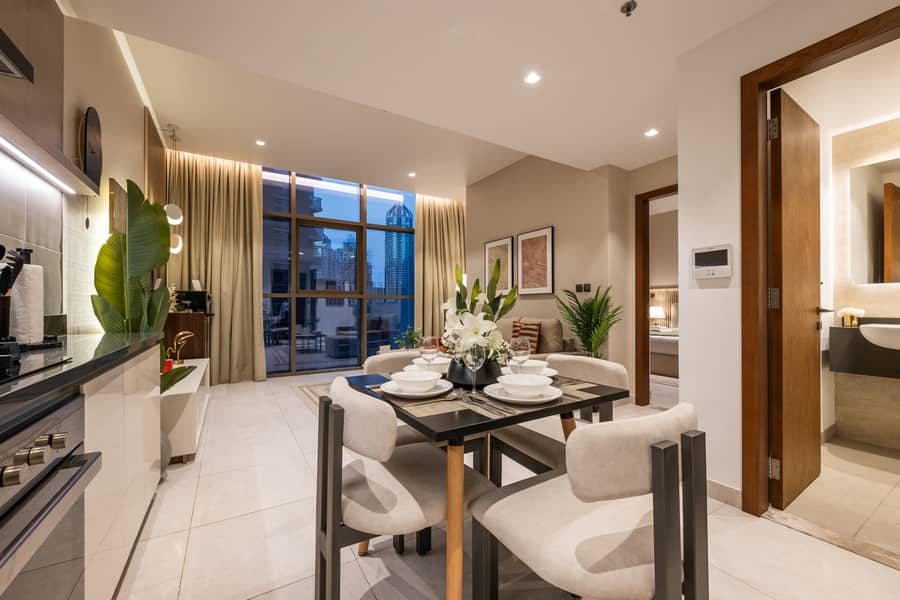 Modern 1 BR with Pool and Canal view in Dubai Marina - Image 15