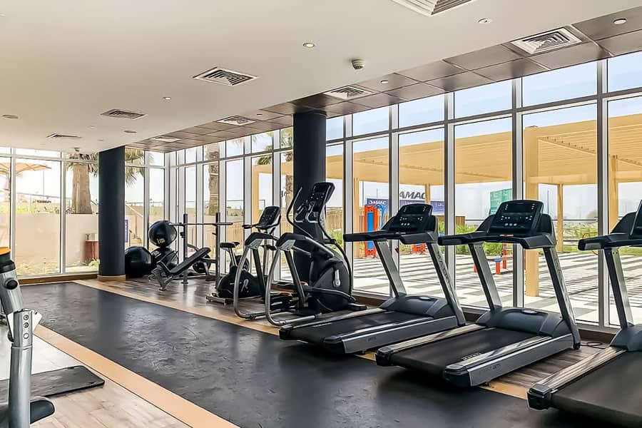 High Floor | Near Golf | Balcony | Bills Included - Image 16