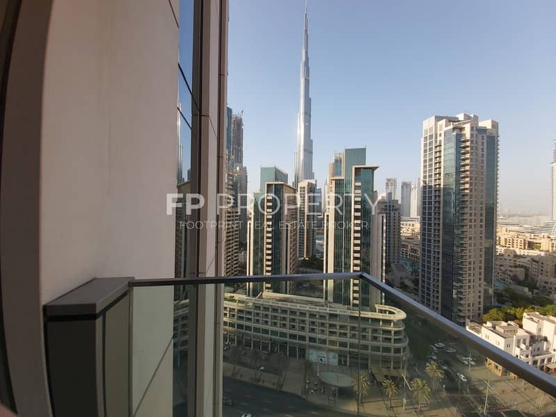 Luxurious 2 BrApartment | High Floor study Room