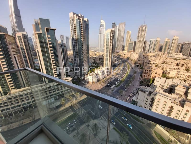Luxurious 2 BrApartment | High Floor study Room