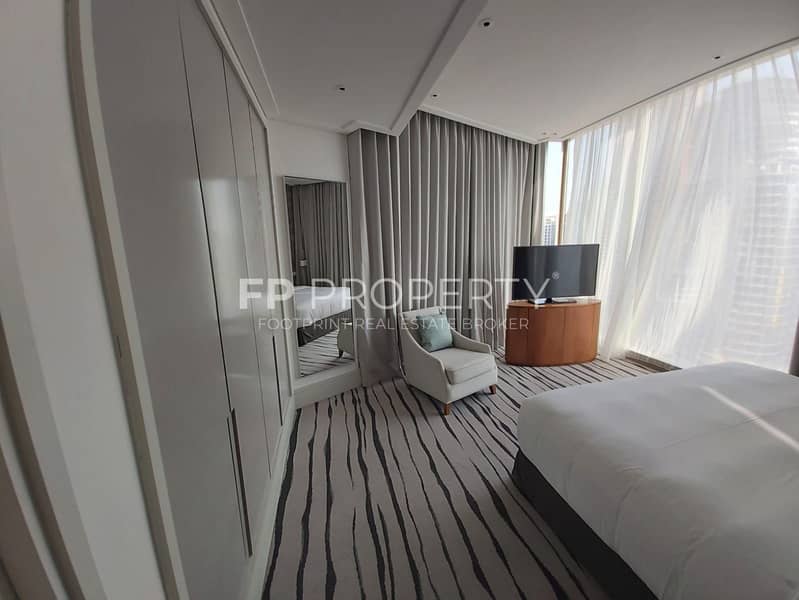 Luxurious 2 BrApartment | High Floor study Room - Image 16