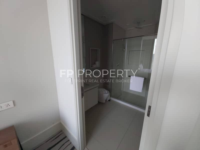 Luxurious 2 BrApartment | High Floor study Room - Image 24