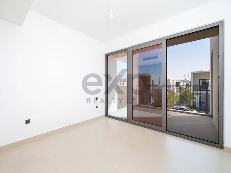 New And Exclusive| Single Row - Image 9