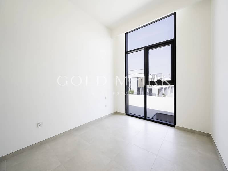 Best Price Alert | On the Main Park | Brand New - Image 7