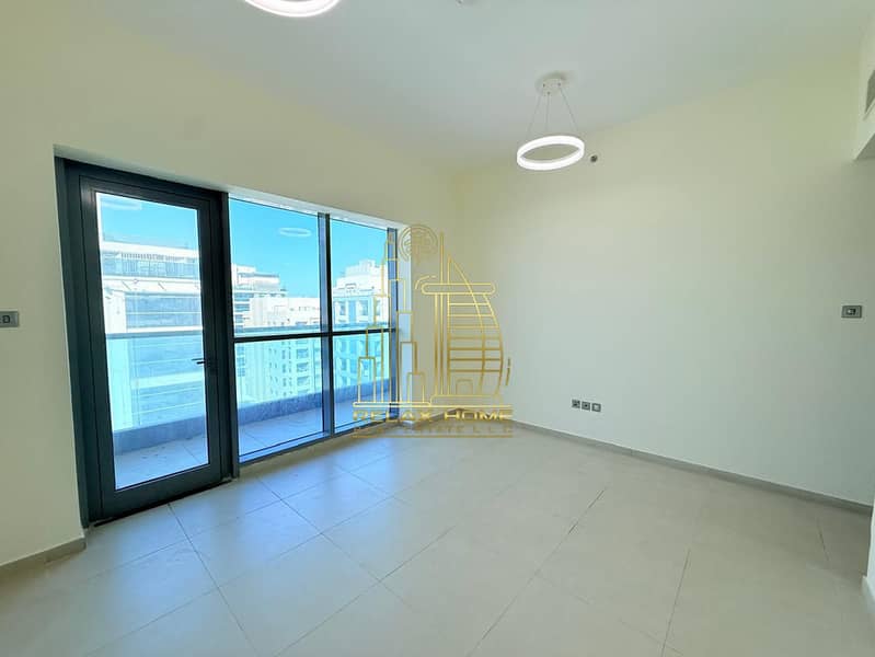 Luxury 1BHK | Huge Balcony | Amazing Layout | Gym & Pool