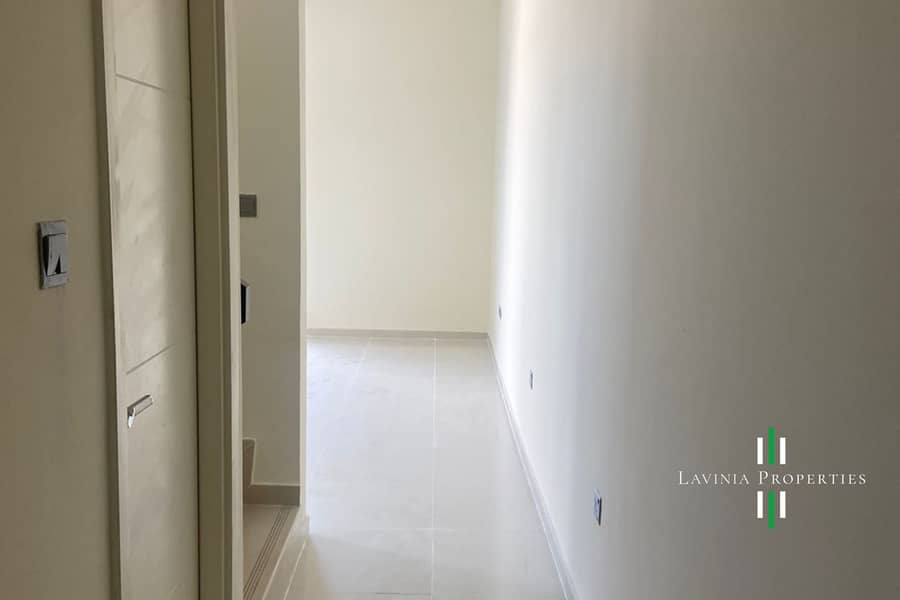 SINGLE ROW | SPACIOUS 3BHK+MAID CORNER VILLA - Image 10