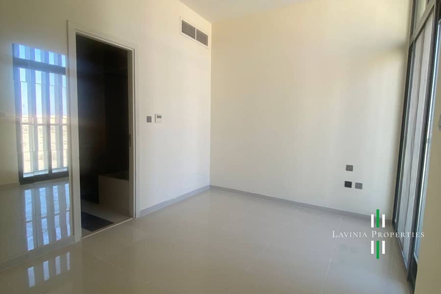 SINGLE ROW | SPACIOUS 3BHK+MAID CORNER VILLA - Image 12