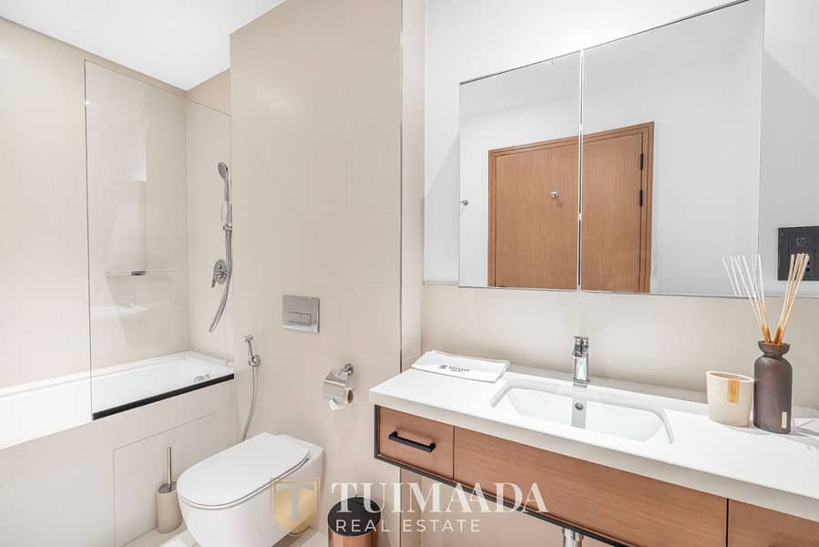 Fully Furnished | Canal & Yacht Club View | VIDA Living - Image 17