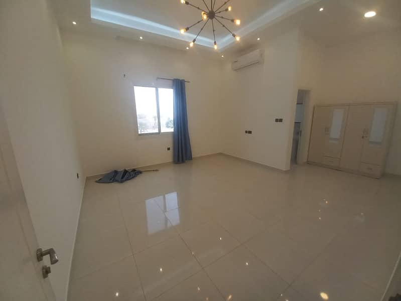 Spacious 5BR | Maids room | Garden - Image 8