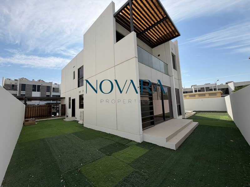 GENUINE RESALE | Rented | 6Bed Stand Alone Villa | SPACIOUS LAYOUT V3