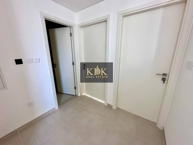 Brand New Villa | Prime Location | 1 Cheque - Image 16