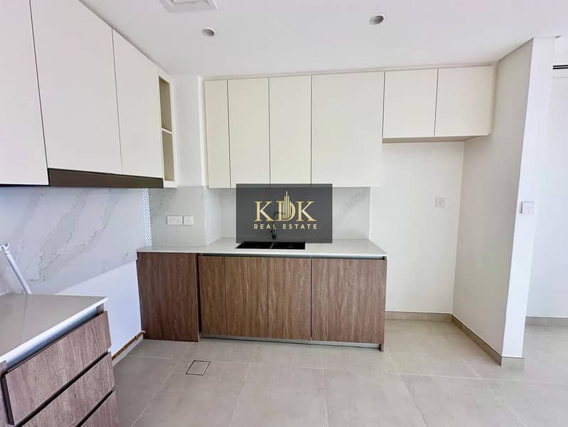 Brand New Villa | Prime Location | 1 Cheque - Image 18