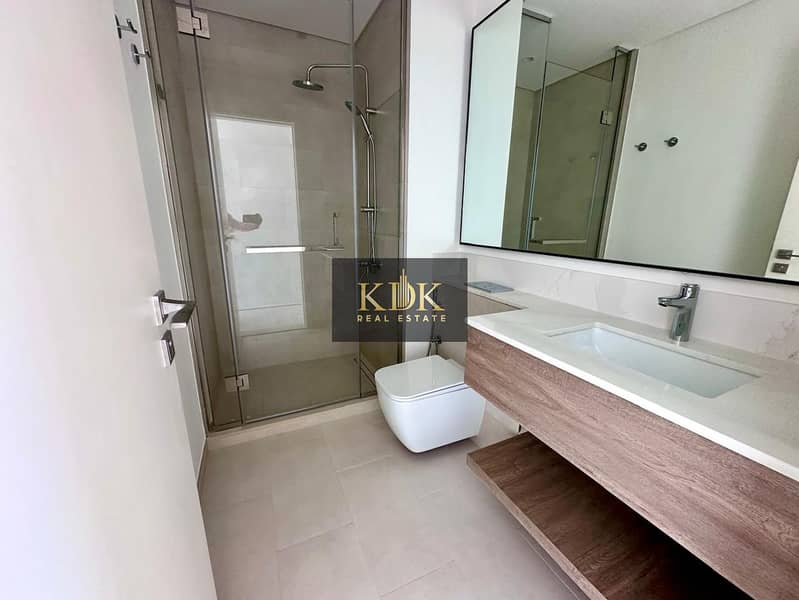 Brand New Villa | Prime Location | 1 Cheque - Image 19