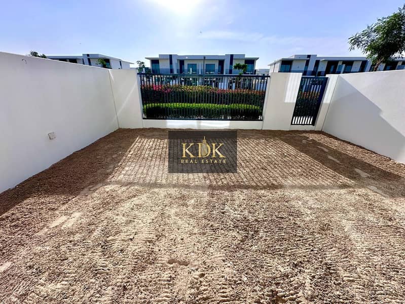 Brand New Villa | Prime Location | 1 Cheque - Image 22