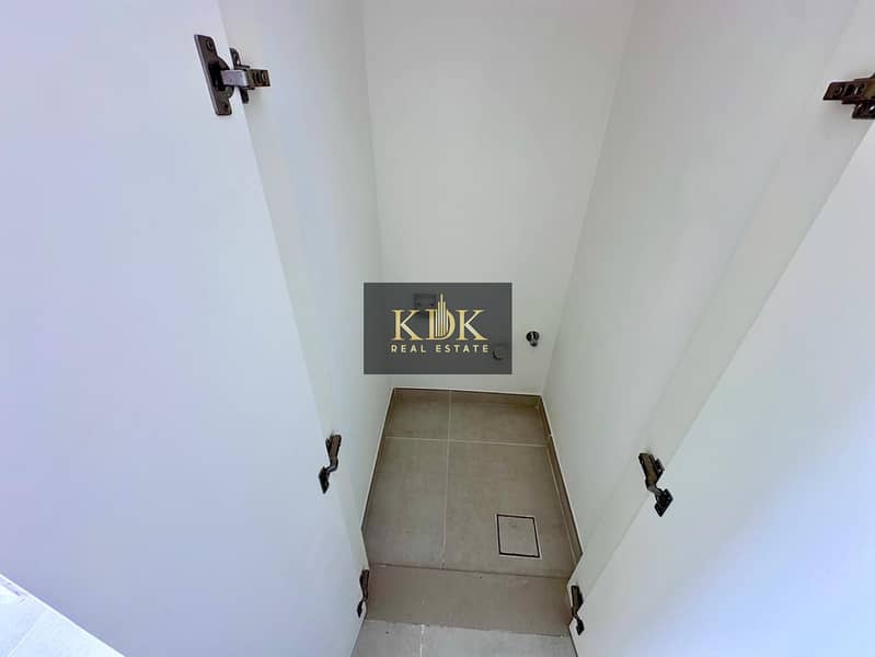 Brand New Villa | Prime Location | 1 Cheque - Image 25