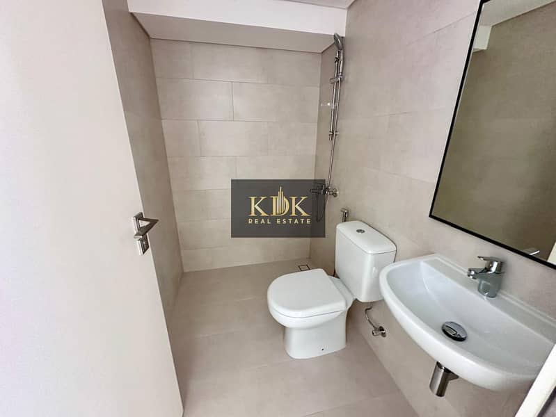 Brand New Villa | Prime Location | 1 Cheque - Image 28