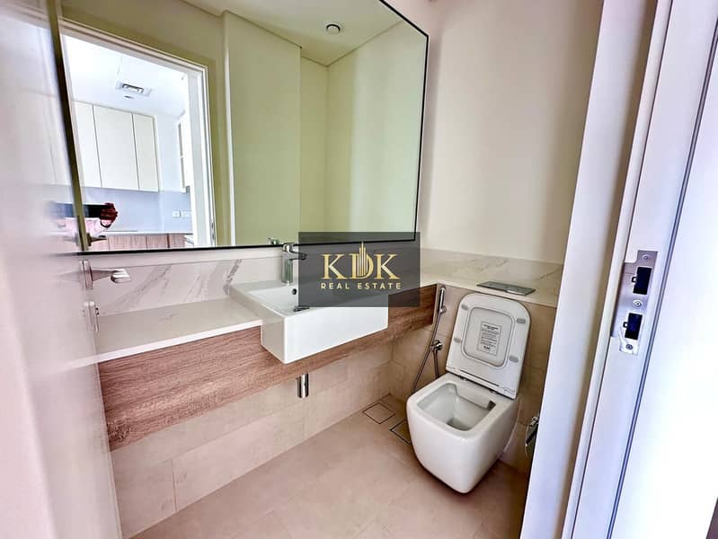 Brand New Villa | Prime Location | 1 Cheque - Image 30