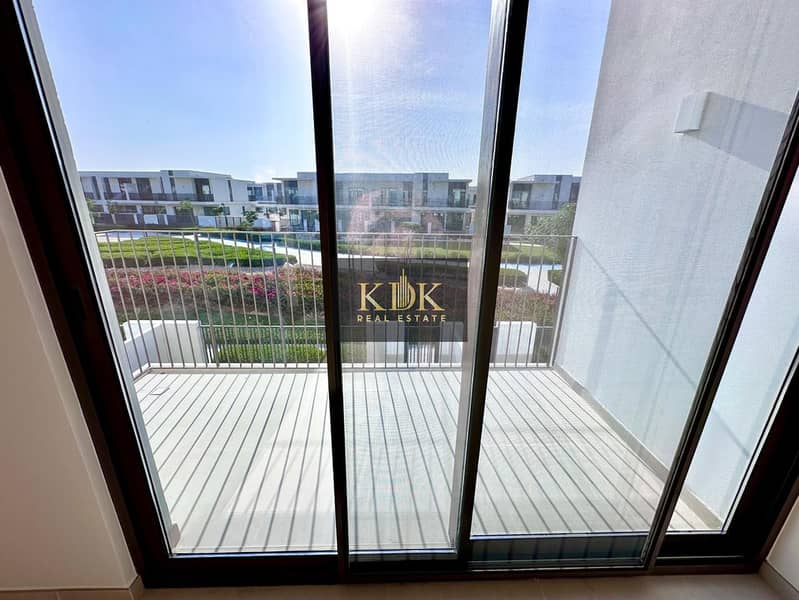 Brand New Villa | Prime Location | 1 Cheque - Image 32