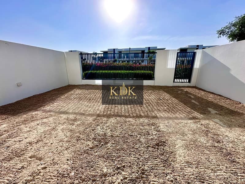 Brand New Villa | Prime Location | 1 Cheque - Image 33