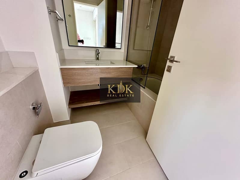 Brand New Villa | Prime Location | 1 Cheque - Image 35