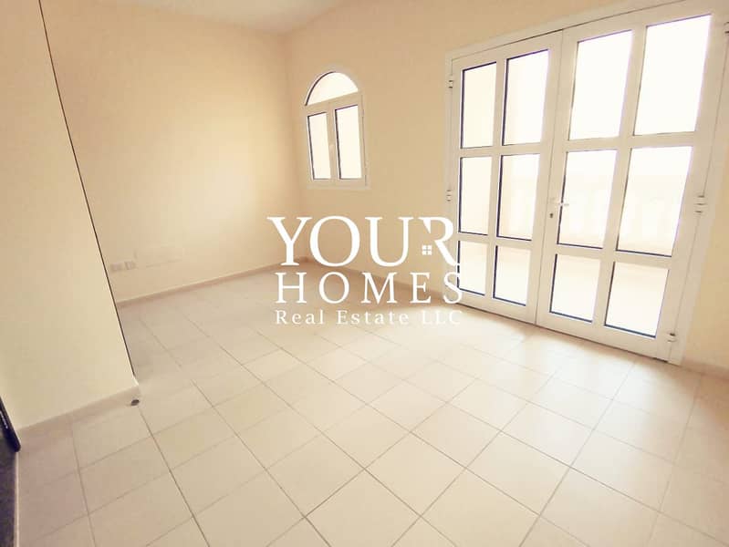 Vacant I Huge Layout I Prime Location