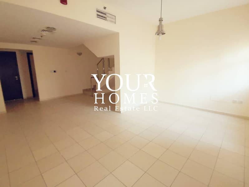 Vacant I Huge Layout I Prime Location