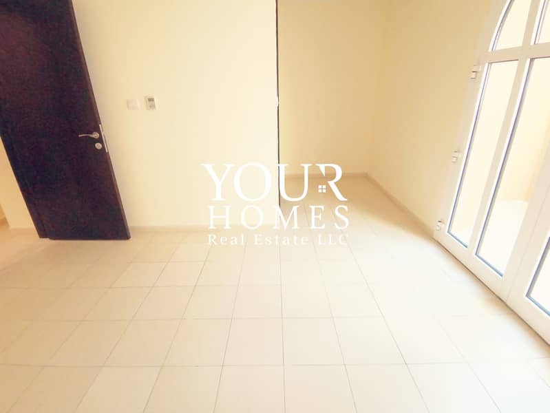 Vacant I Huge Layout I Prime Location - Image 7