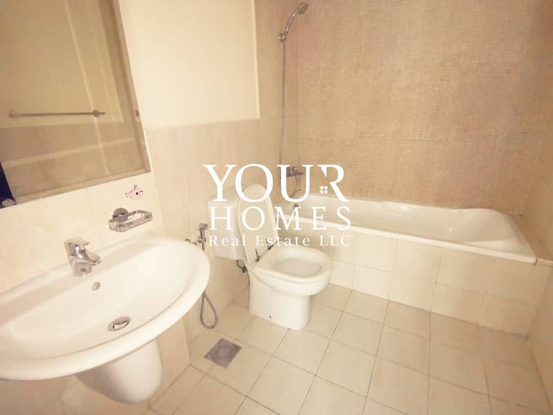 Vacant I Huge Layout I Prime Location - Image 12