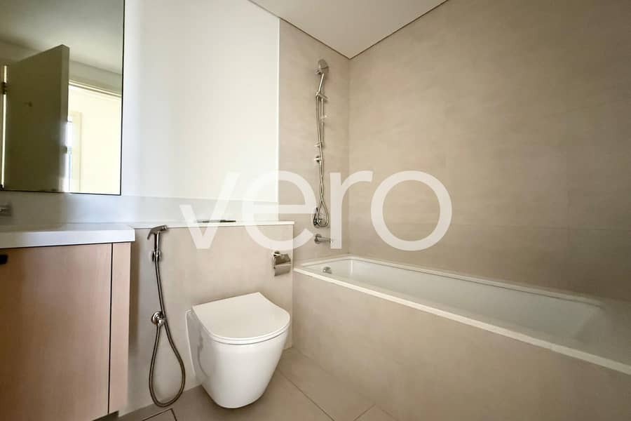 Vacant | Near Amenities | Landscaped - Image 12