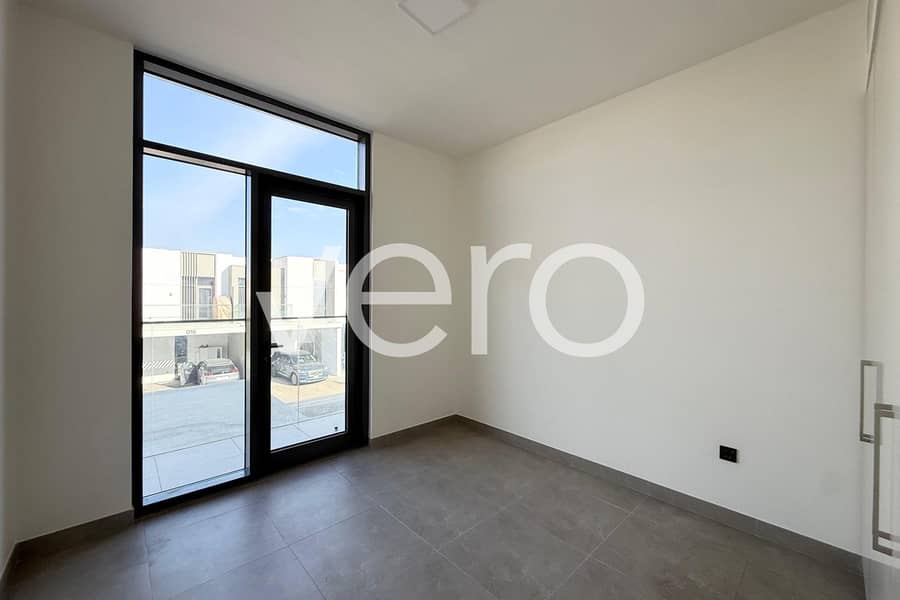 Vacant | Near Amenities | Landscaped - Image 13