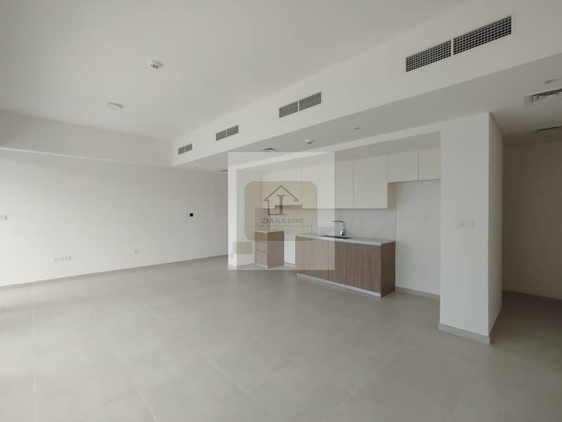 AMAZING LOCATION. CLOSE TO POOL & PARK