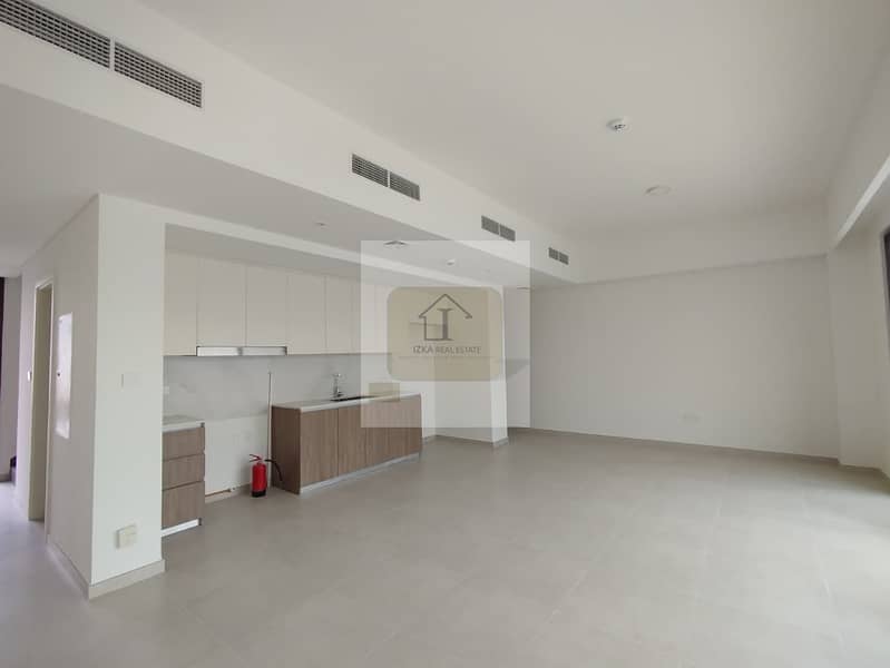 AMAZING LOCATION. CLOSE TO POOL & PARK