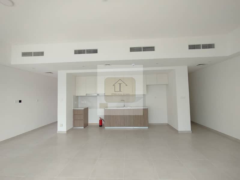 AMAZING LOCATION. CLOSE TO POOL & PARK