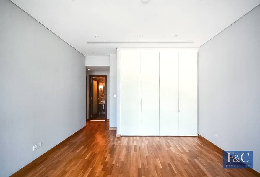 Prestigious Location | DIFC View | Vacant - Image 12