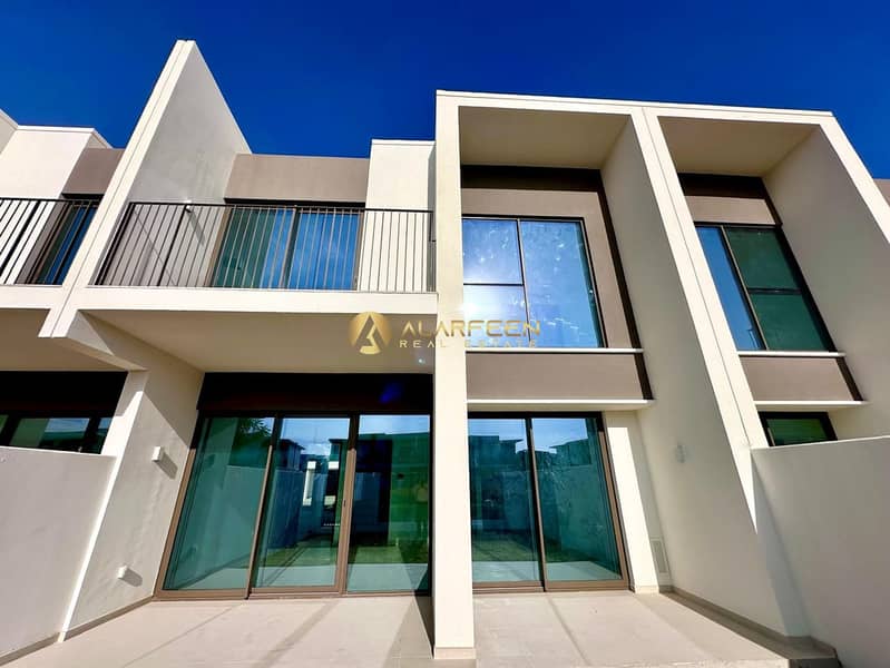 Brand New Villa | Prime Location | 1 Cheque - Image 12