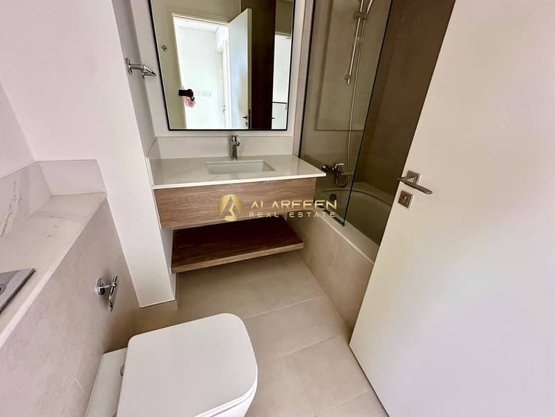 Brand New Villa | Prime Location | 1 Cheque - Image 20