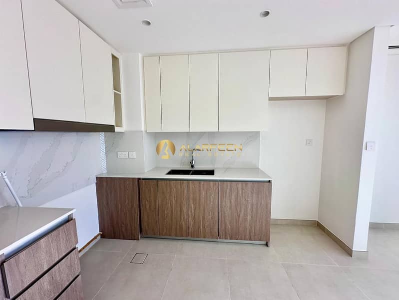 Brand New Villa | Prime Location | 1 Cheque - Image 23