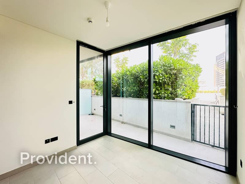 Modern 1 BHK | Vacant | Direct Amenities Access