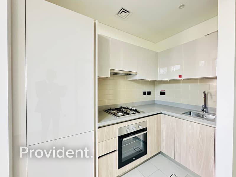 Modern 1 BHK | Vacant | Direct Amenities Access